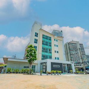 Sea Breeze Residence